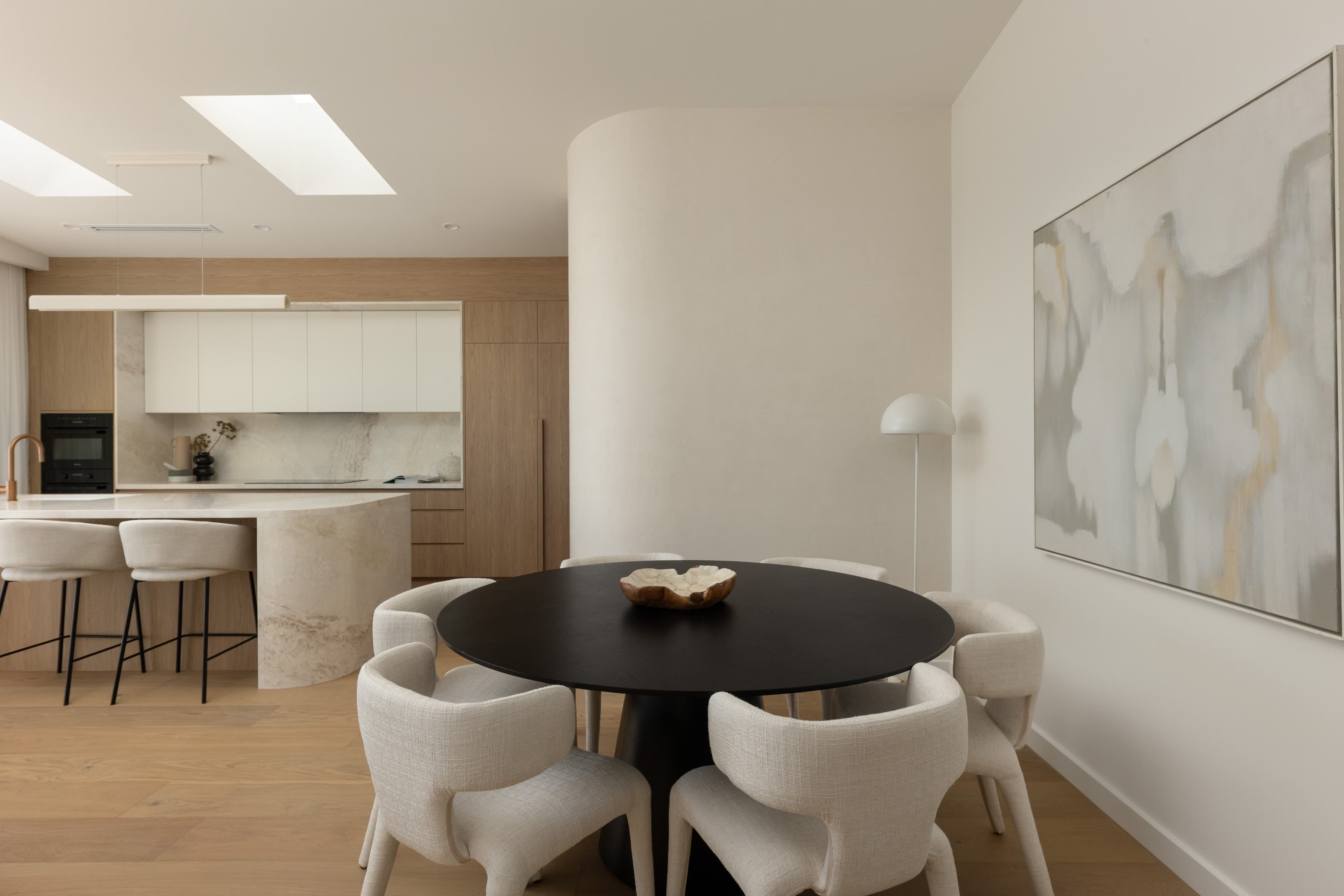 Mesa main bedroom with a fluted feature wall and sliding door to the balcony